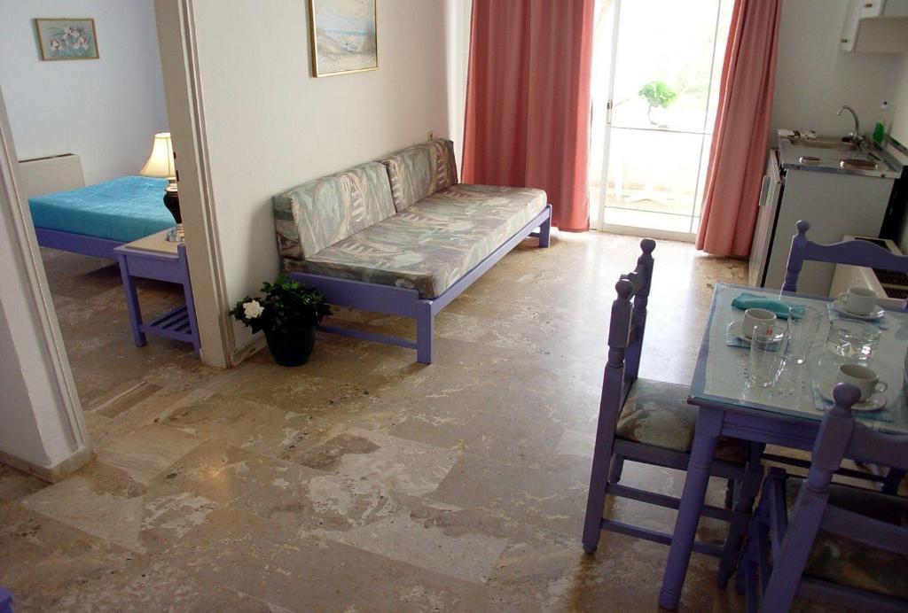 Doreen Suites Kalamaki Værelse billede
